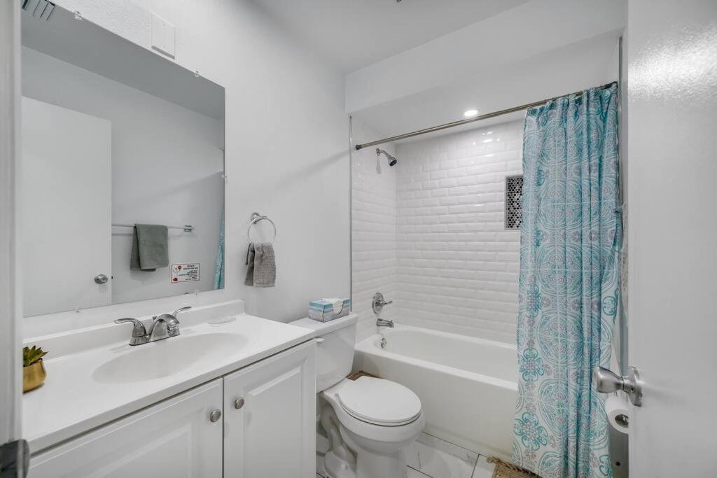 Cozy Family In With Private & Heated Pool *