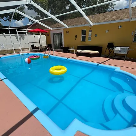 Cozy Family Home In Tampa With Private & Heated Pool, Pool Table And Kids Play Area Exterior photo