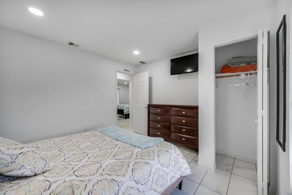 Cozy Family In With Private & Heated Pool, Pool Table And Kids Play Area
