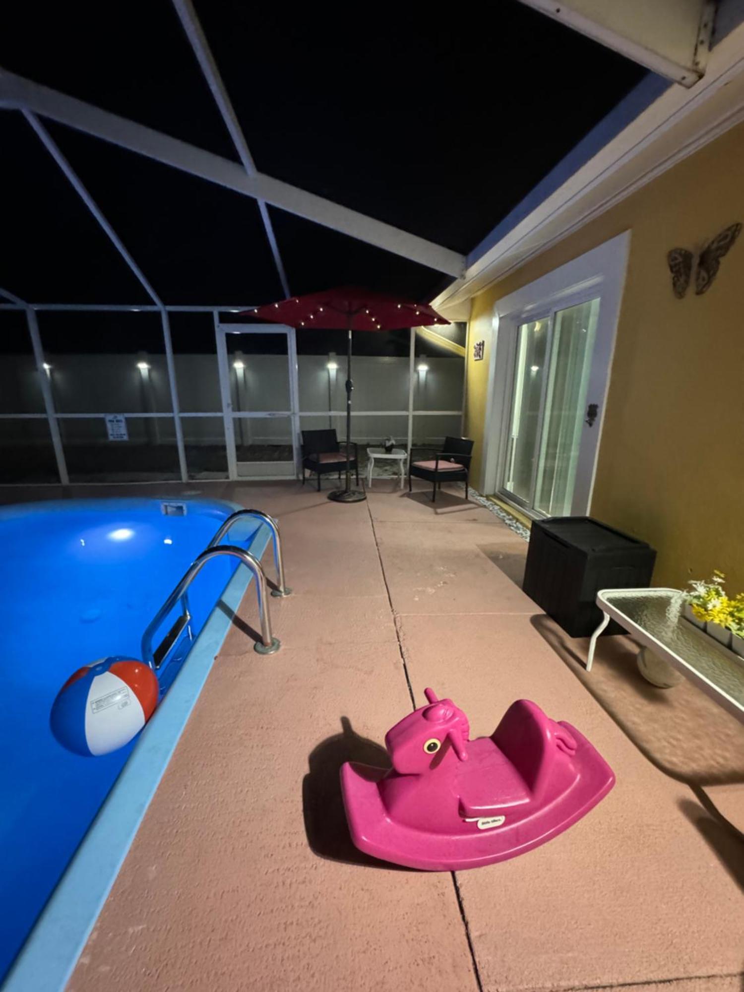 Cozy Family In With Private & Heated Pool, Pool Table And Kids Play Area * Tampa
