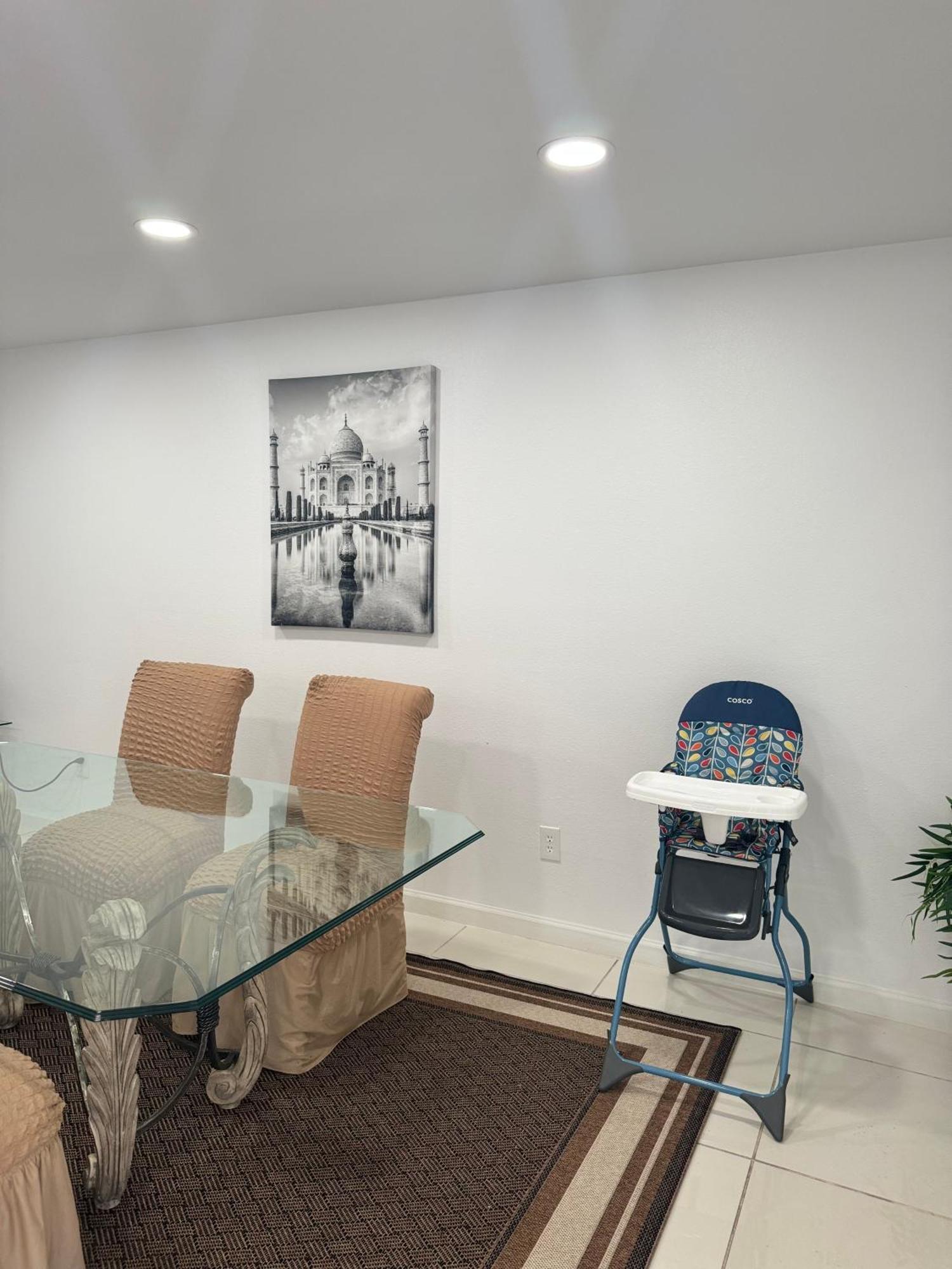 Holiday home Cozy Family In With Private & Heated Pool, Pool Table And Kids Play Area *